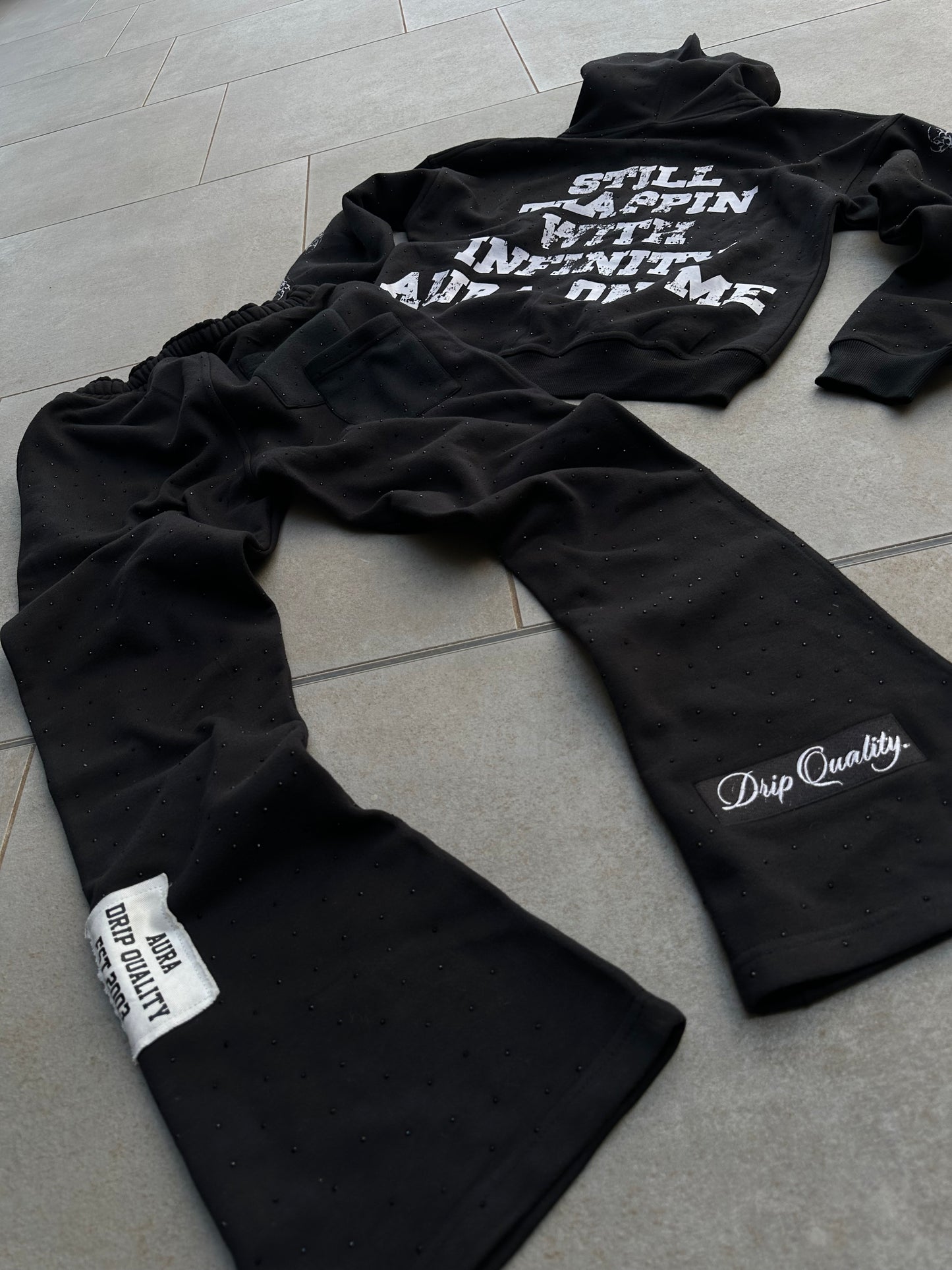 AURA DEPT. SHININ TRACKSUITE SET